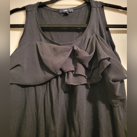 GAP Black Ruffle Front Tank Top - Picture 2 of 3